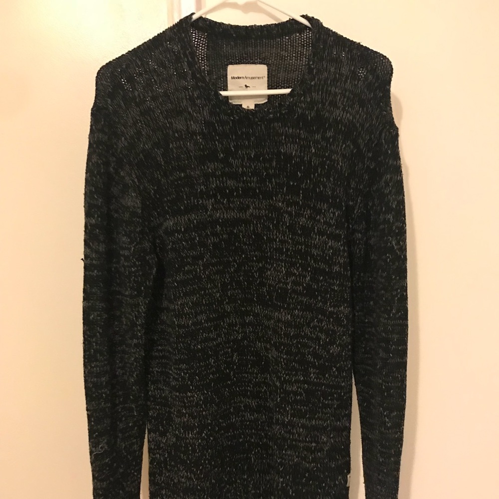 Sweatshirt - Picture 6 of 6